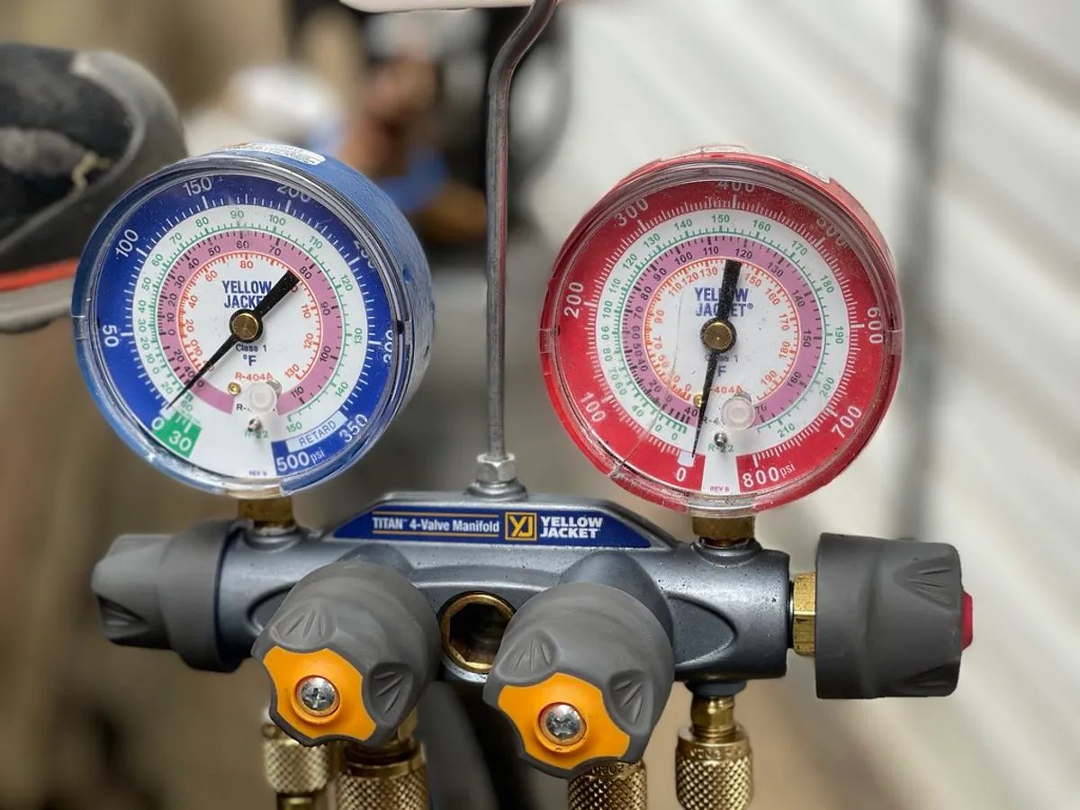 صيانة وحدة تكييف